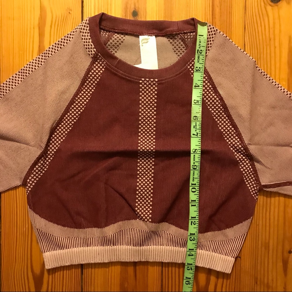 Fabletics Jessie Black Cherry Seamless Crop Top, L - Picture 9 of 12